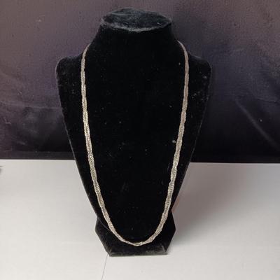 STERLING SILVER CHAIN NECKLACE