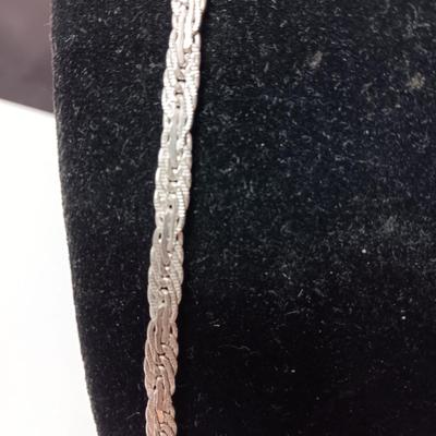 STERLING SILVER CHAIN NECKLACE