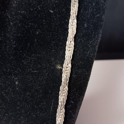 STERLING SILVER CHAIN NECKLACE