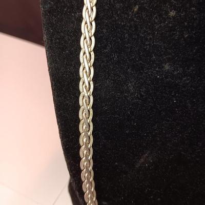 STERLING SILVER CHAIN NECKLACE