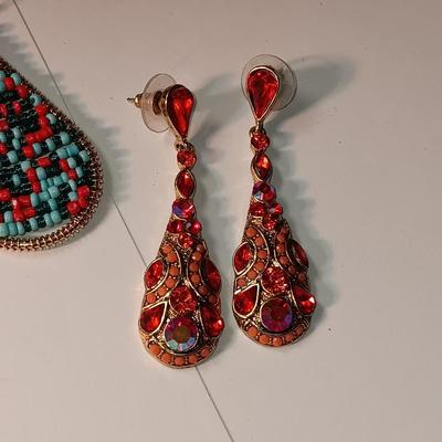 RED BEADED NECKLACE AND 3 PAIRS OF EARRINGS