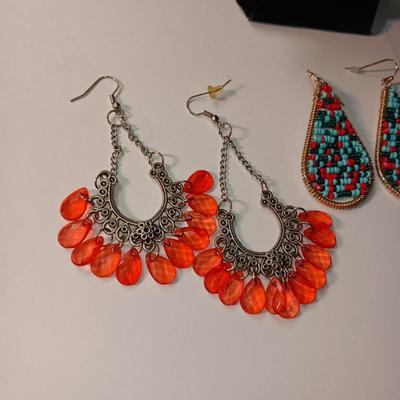 RED BEADED NECKLACE AND 3 PAIRS OF EARRINGS