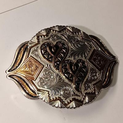 LIKE NEW MONTANA SILVERSMITHS BELT BUCKLE