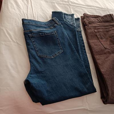 4 PAIRS OF LADIES JEANS SIZE 11/12