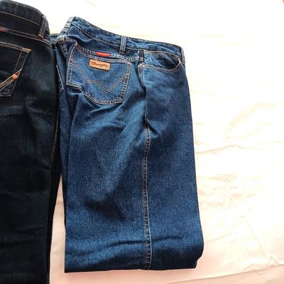 1 NEW, 3 LIKE NEW LADIES JEANS SIZE 11/12