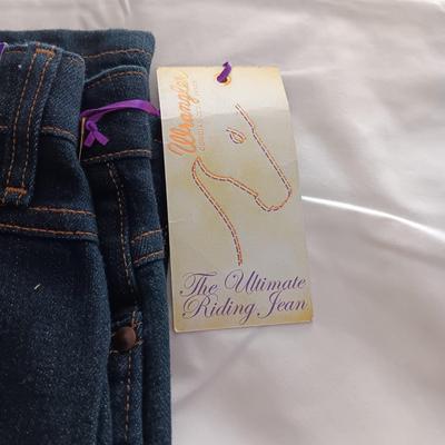 1 NEW, 3 LIKE NEW LADIES JEANS SIZE 11/12