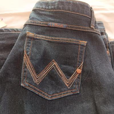 1 NEW, 3 LIKE NEW LADIES JEANS SIZE 11/12