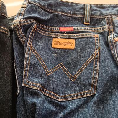 1 NEW, 3 LIKE NEW LADIES JEANS SIZE 11/12
