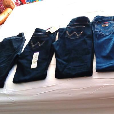 1 NEW, 3 LIKE NEW LADIES JEANS SIZE 11/12