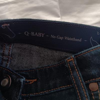 1 NEW, 3 LIKE NEW LADIES JEANS SIZE 11/12