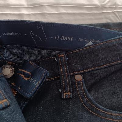 1 NEW, 3 LIKE NEW LADIES JEANS SIZE 11/12