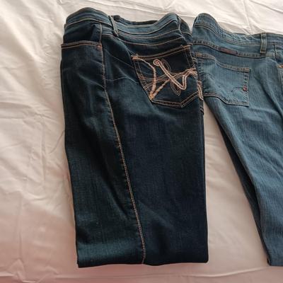 LADIES JEANS SIZE 11/12