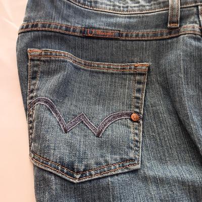 LADIES JEANS SIZE 11/12