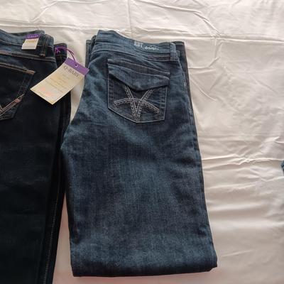 2 NEW, 1 LIKE NEW LADIES JEANS SIZE 11/12