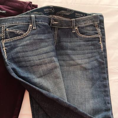 LADIES JEANS AND PANTS SIZE 11/12
