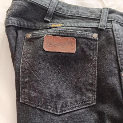 LIKE NEW MEN'S JEANS SIZE 36 X 32