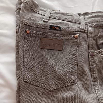 LIKE NEW MEN'S JEANS SIZE 36 X 32