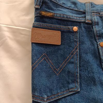 1 NEW, 3 LIKE NEW MEN'S JEANS SIZE 36 X 32