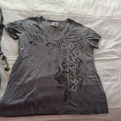 HARLEY DAVIDSON LEATHER PURSE AND LADIES LARGE SHIRT