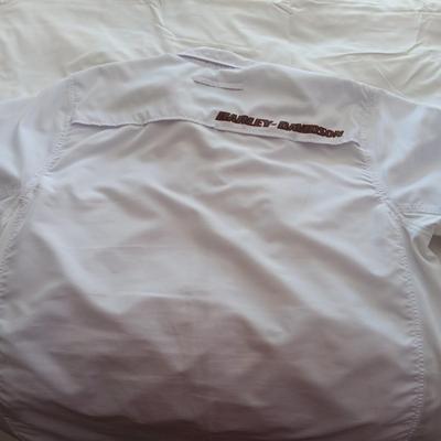 MEN'S HARLEY DAVIDSON LARGE SHIRTS