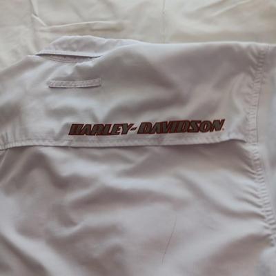 MEN'S HARLEY DAVIDSON LARGE SHIRTS