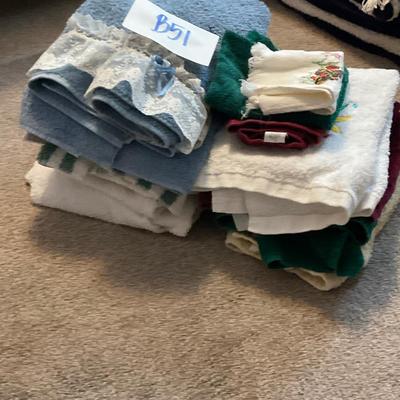 B51-Small Towel Lot
