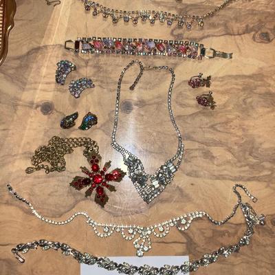 B57-Costume Jewelry