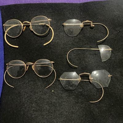 1800’ gold rim glasses