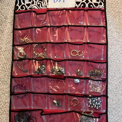 B59-Double-sided jewelry organizer with extras