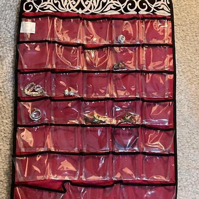 B59-Double-sided jewelry organizer with extras