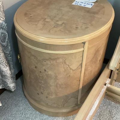 B61-Night Stand-Drexel Heritage-Burled Walnut