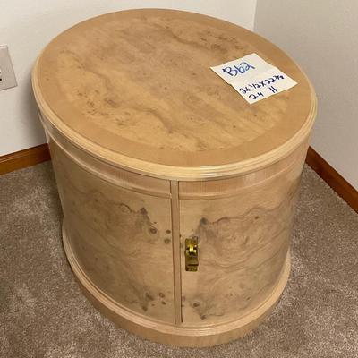 B62-Night Stand-Drexel Heritage-Burled Walnut