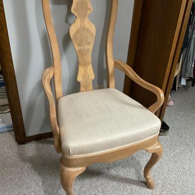 B70 - Drexel Heritage burled walnut chair