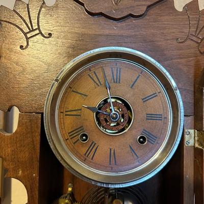 ANTIQUE PENDULUM MANTLE CLOCK WITH KEY