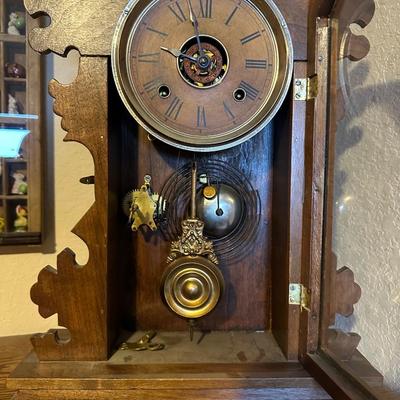 ANTIQUE PENDULUM MANTLE CLOCK WITH KEY