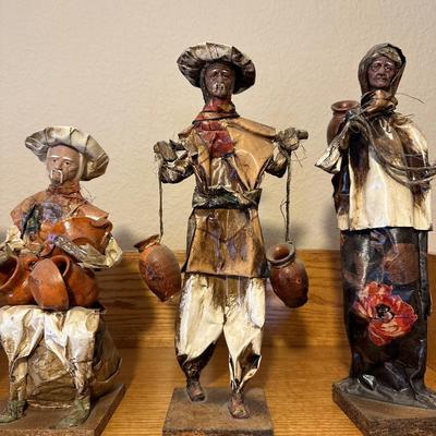 MEXICAN FOLK ART, PAPIER-MÂCHÉ VILLAGERS