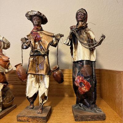 MEXICAN FOLK ART, PAPIER-MÂCHÉ VILLAGERS