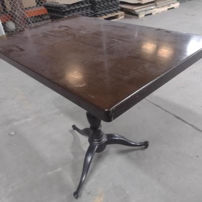 Set of Six Shelby Williams Hospitality Quality Heavy Solid Wood Table with Metal Post
