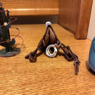 WESTERN THEME KNICK KNACKS
