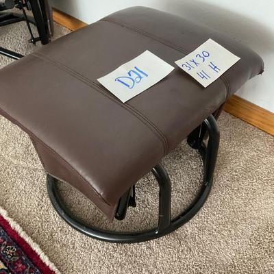 D21-Gliding Ottoman