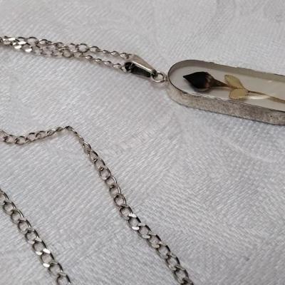 Vintage Acrylic Rose 925 16" Necklace Circa 1970