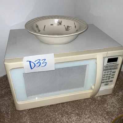 D33-Microwave with bowl