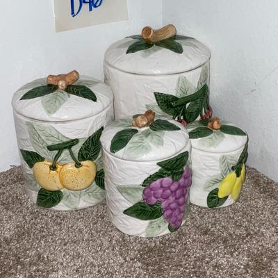 D46-Fruit Canisters x 4