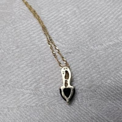 Gorgeous sapphire and diamond 10k 16" Necklace