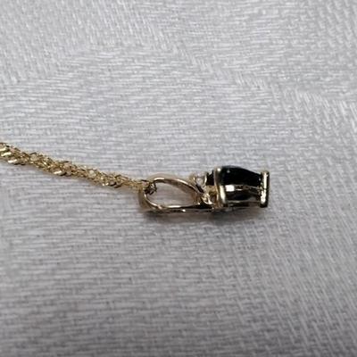 Gorgeous sapphire and diamond 10k 16" Necklace