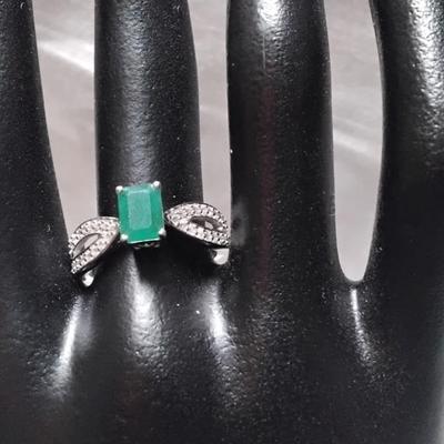 Stunning Emerald And Diamond 925 Ring Size 7