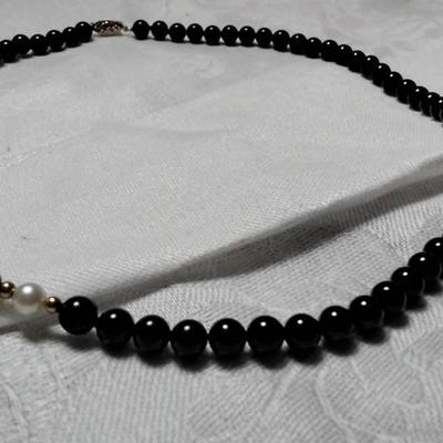 New Old Stock IPS 18" Onyx And Pearl Necklace 14K Beads And Clasps