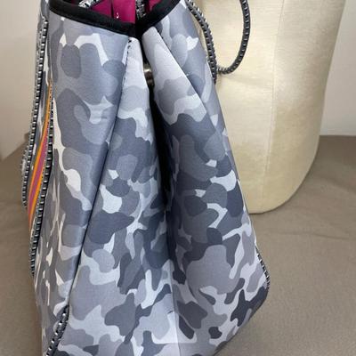 Grey Camouflage and Hot Pink neoprene tote bag New!