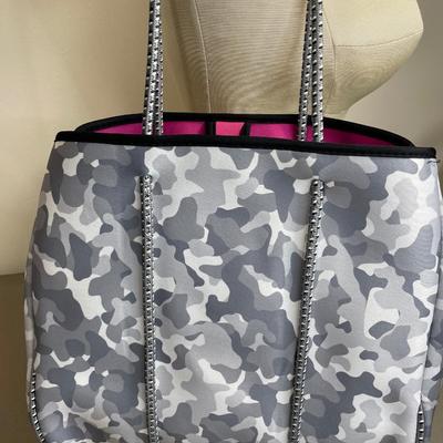 Grey Camouflage and Hot Pink neoprene tote bag New!