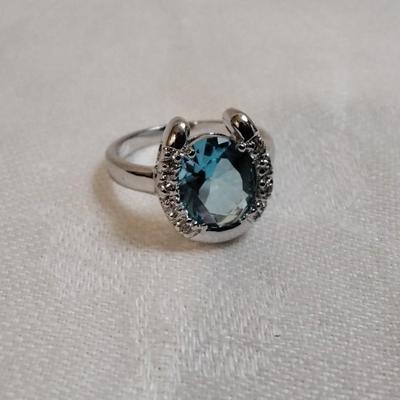 London Blue Topaz Surrounded By White Sapphires 925 Ring Size 7